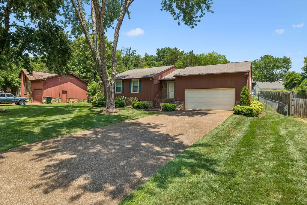 653 Mercer Drive Hermitage TN 37076