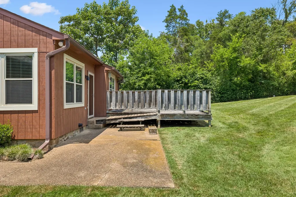 653 Mercer Drive Hermitage TN 37076