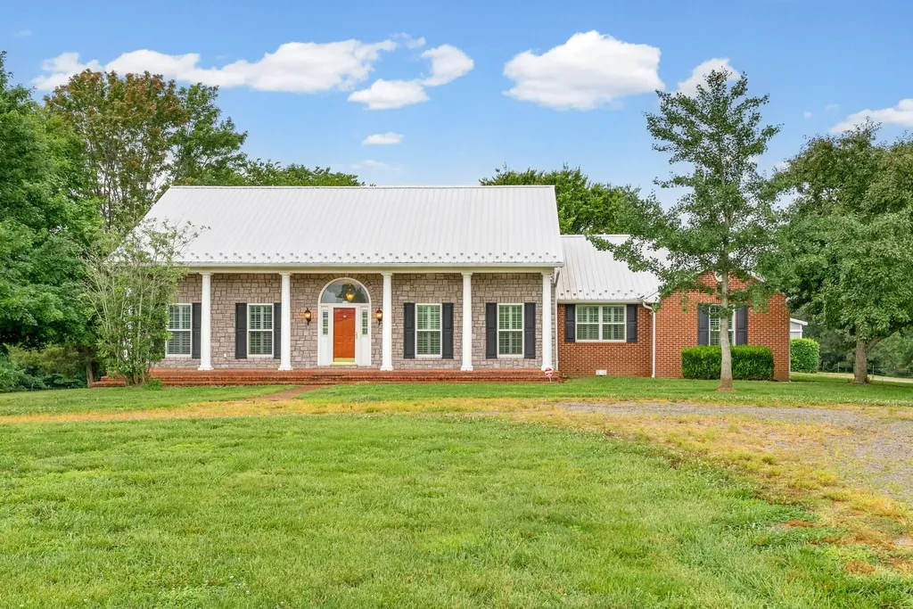 1855 Kings Chapel Road Cadiz KY 42211