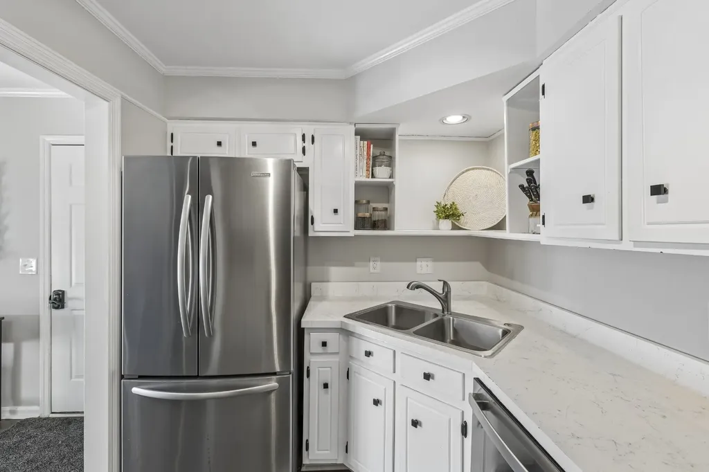 5053 English Village Drive Nashville TN 37211