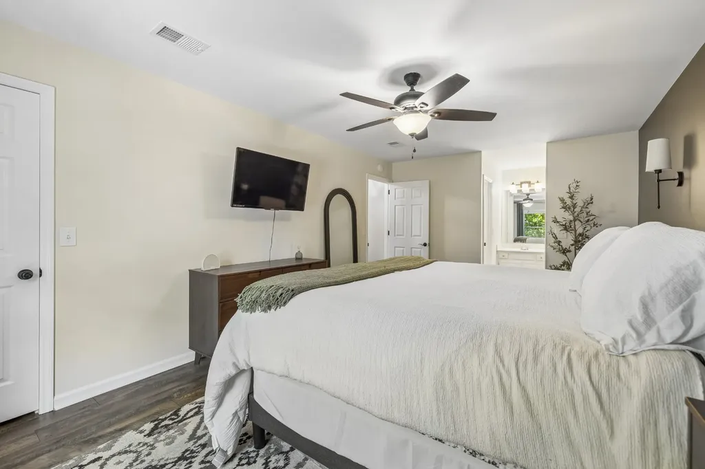 5053 English Village Drive Nashville TN 37211