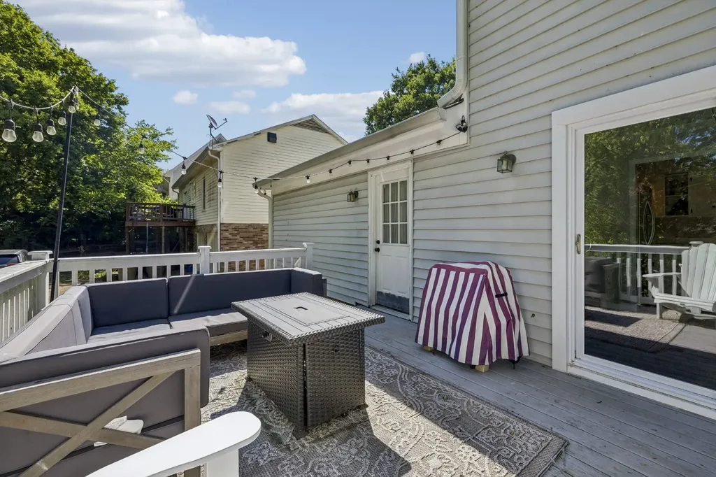5053 English Village Drive Nashville TN 37211