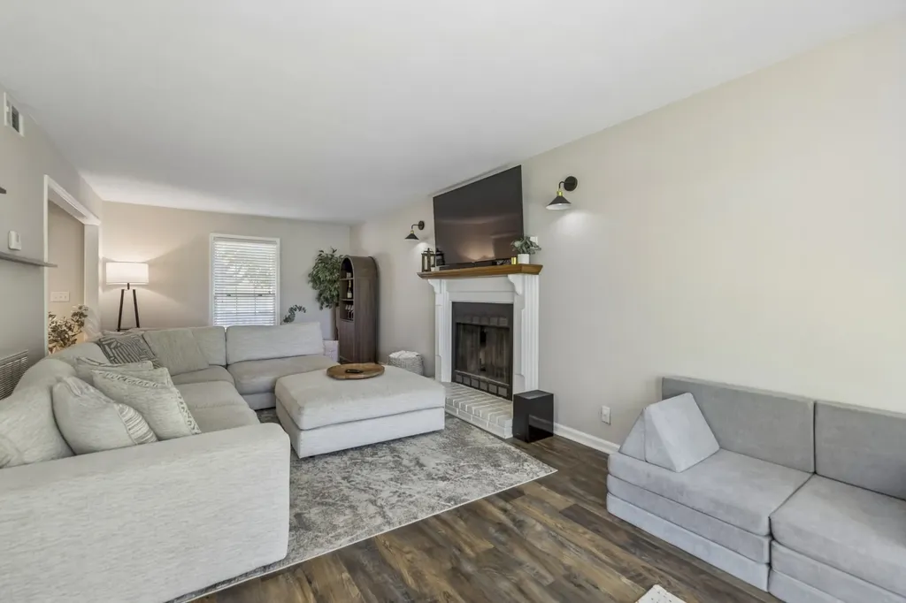 5053 English Village Drive Nashville TN 37211