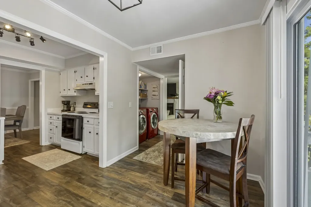 5053 English Village Drive Nashville TN 37211