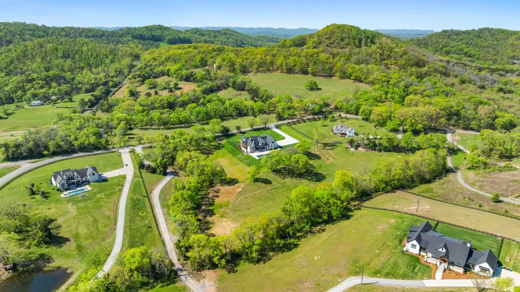 1862 Pleasant Hill Road Franklin TN 37067