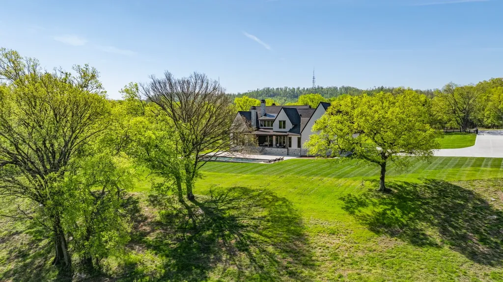 1862 Pleasant Hill Road Franklin TN 37067
