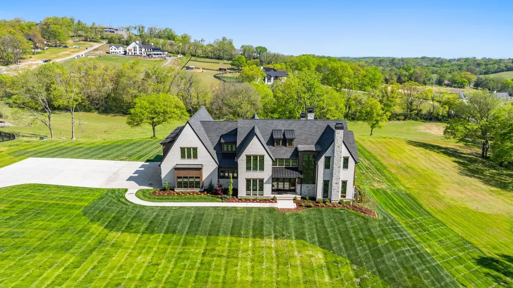 1862 Pleasant Hill Road Franklin TN 37067