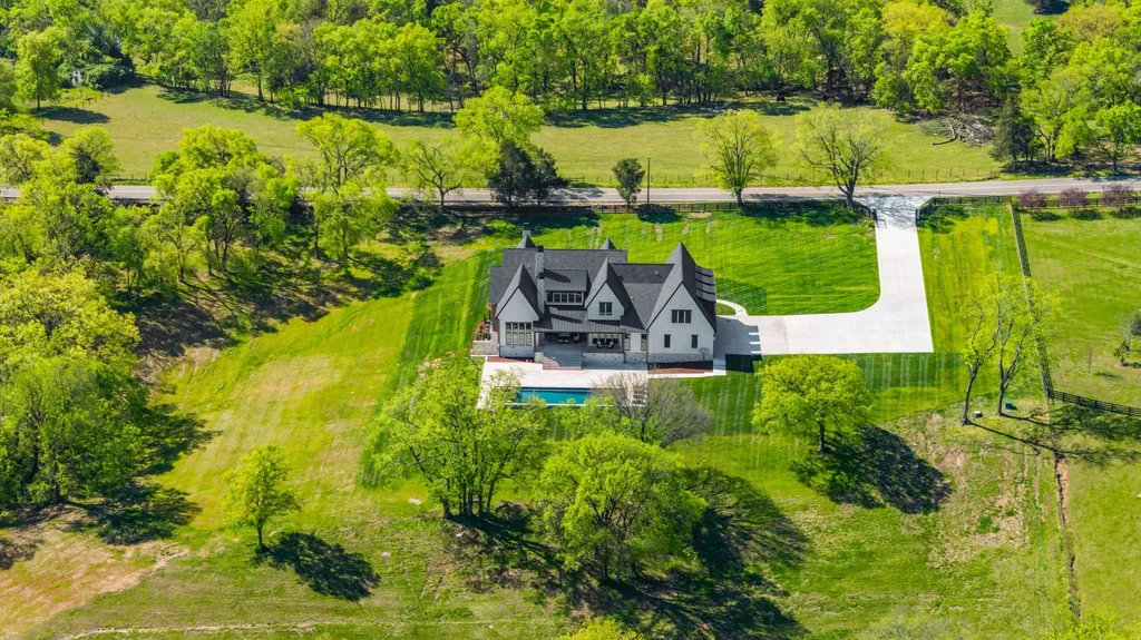 1862 Pleasant Hill Road Franklin TN 37067