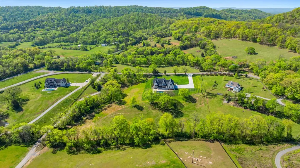 1862 Pleasant Hill Road Franklin TN 37067