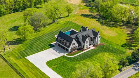 1862 Pleasant Hill Road Franklin TN 37067
