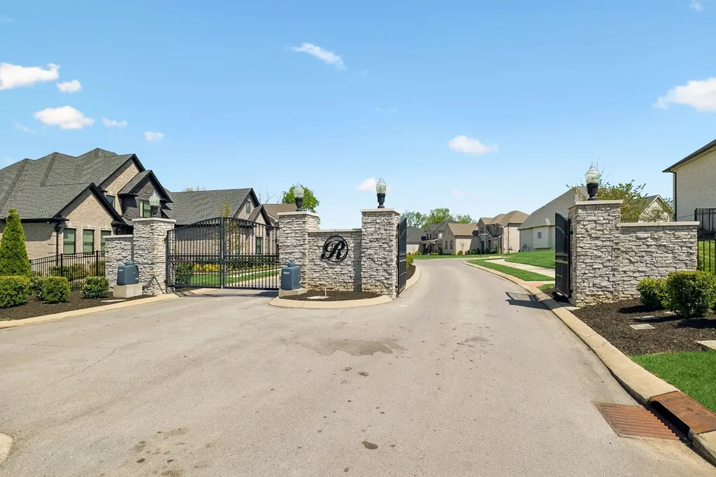 1008 Quillen Way Lebanon TN 37087