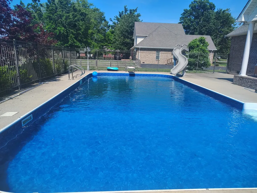 256 Froedge Drive Lafayette TN 37083