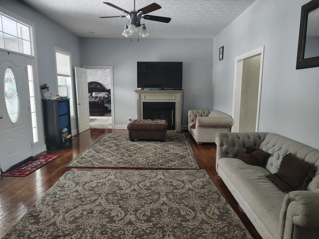 256 Froedge Drive Lafayette TN 37083