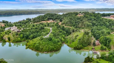 25 Stone Bridge Drive Dandridge TN 37725