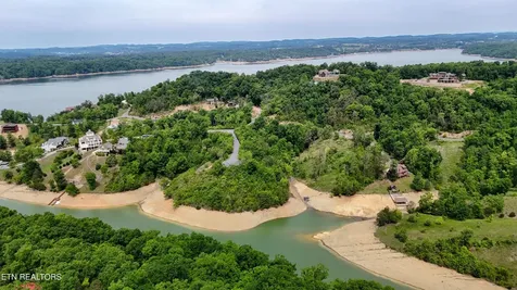 25 Stone Bridge Drive Dandridge TN 37725