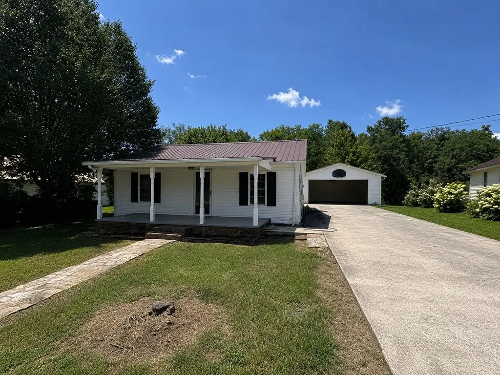 229 Adams Street Smithville TN 37166