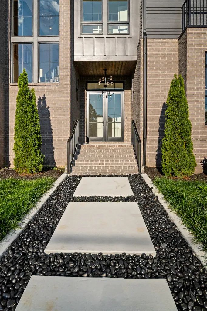 1700 15th Avenue S Nashville TN 37212