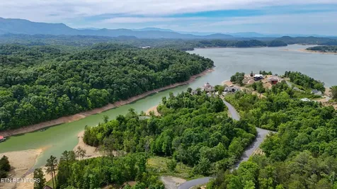 26 Stone Shr Way Dandridge TN 37725
