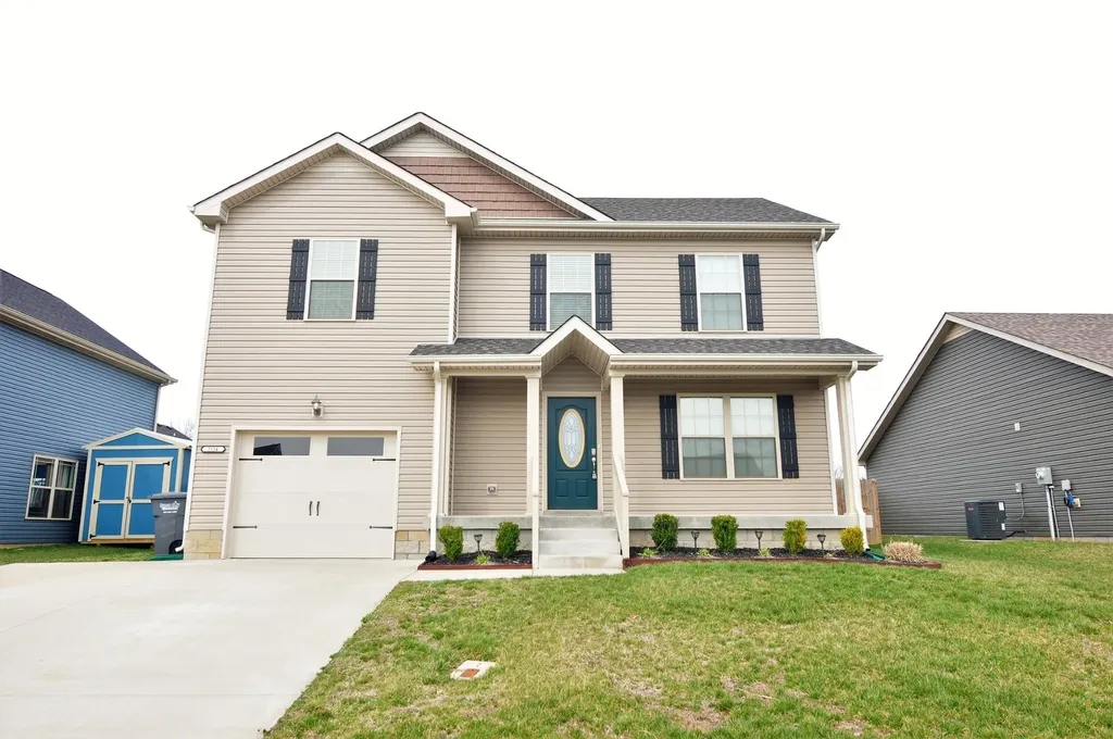 2134 Trophy Trc Clarksville TN 37040