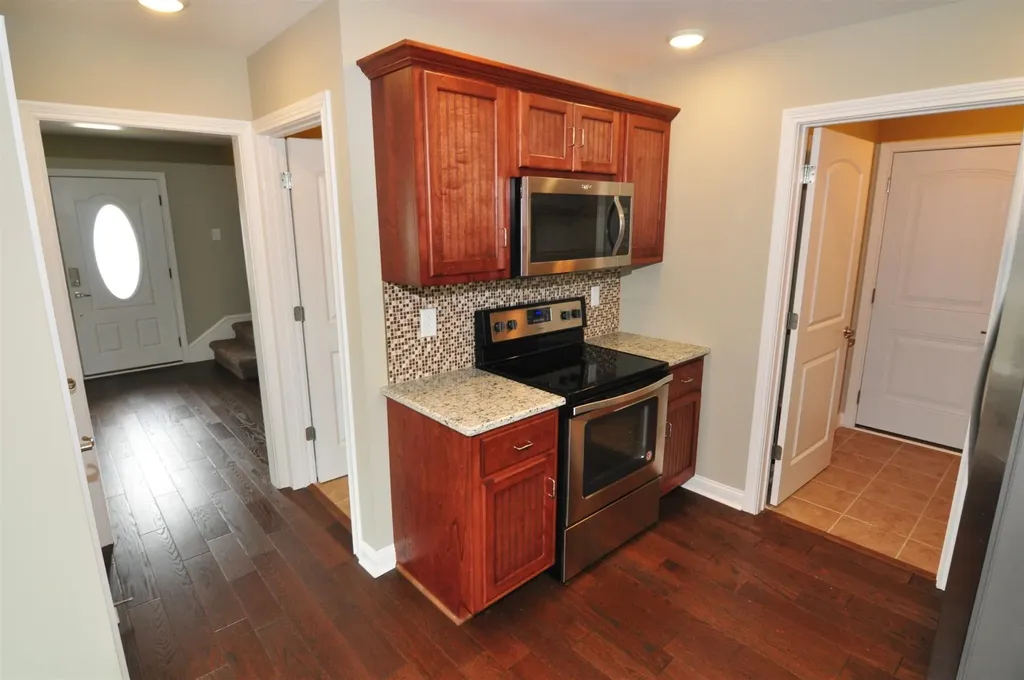2134 Trophy Trc Clarksville TN 37040