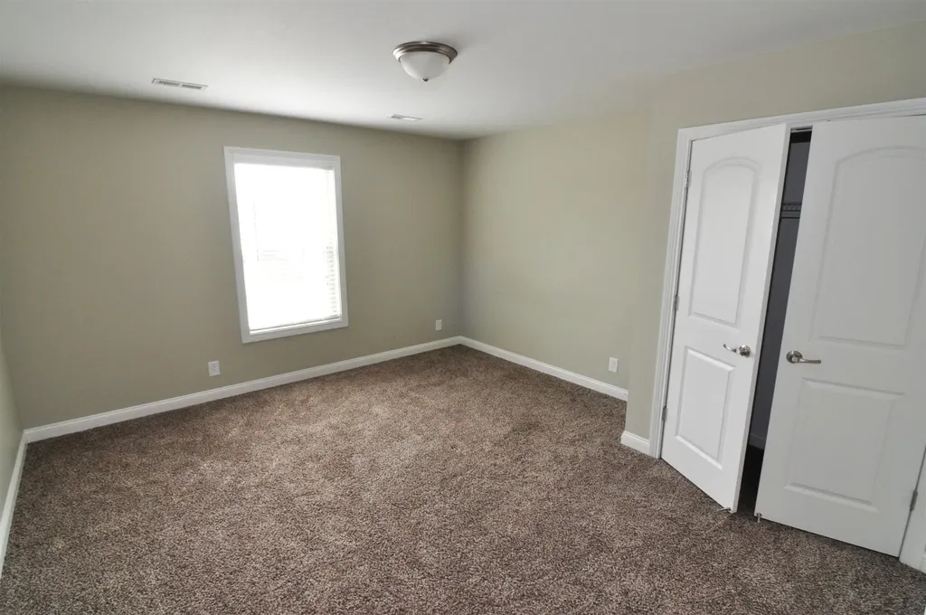 2134 Trophy Trc Clarksville TN 37040