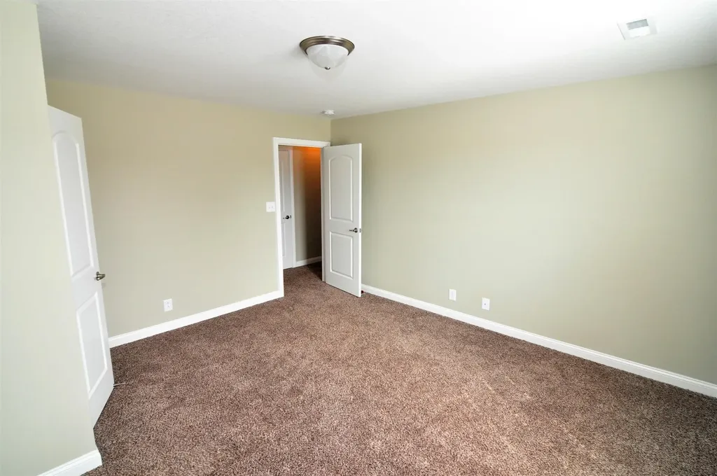 2134 Trophy Trc Clarksville TN 37040