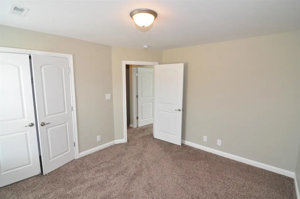 2134 Trophy Trc Clarksville TN 37040