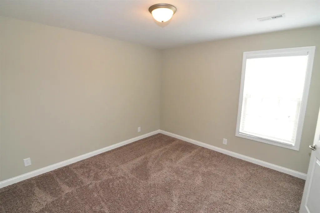 2134 Trophy Trc Clarksville TN 37040