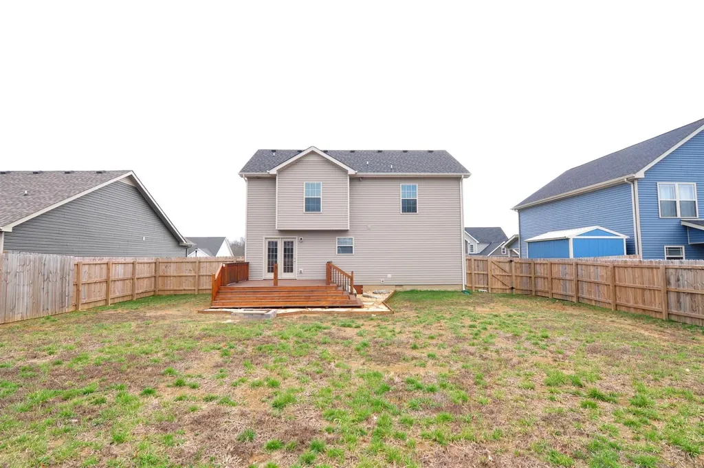 2134 Trophy Trc Clarksville TN 37040