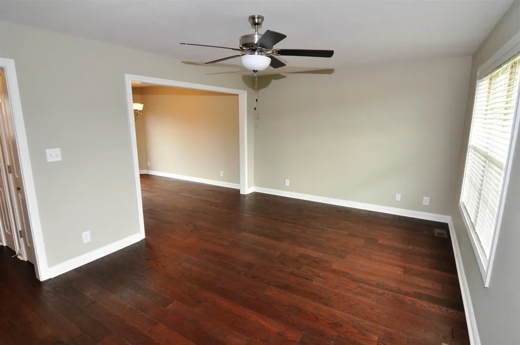 2134 Trophy Trc Clarksville TN 37040