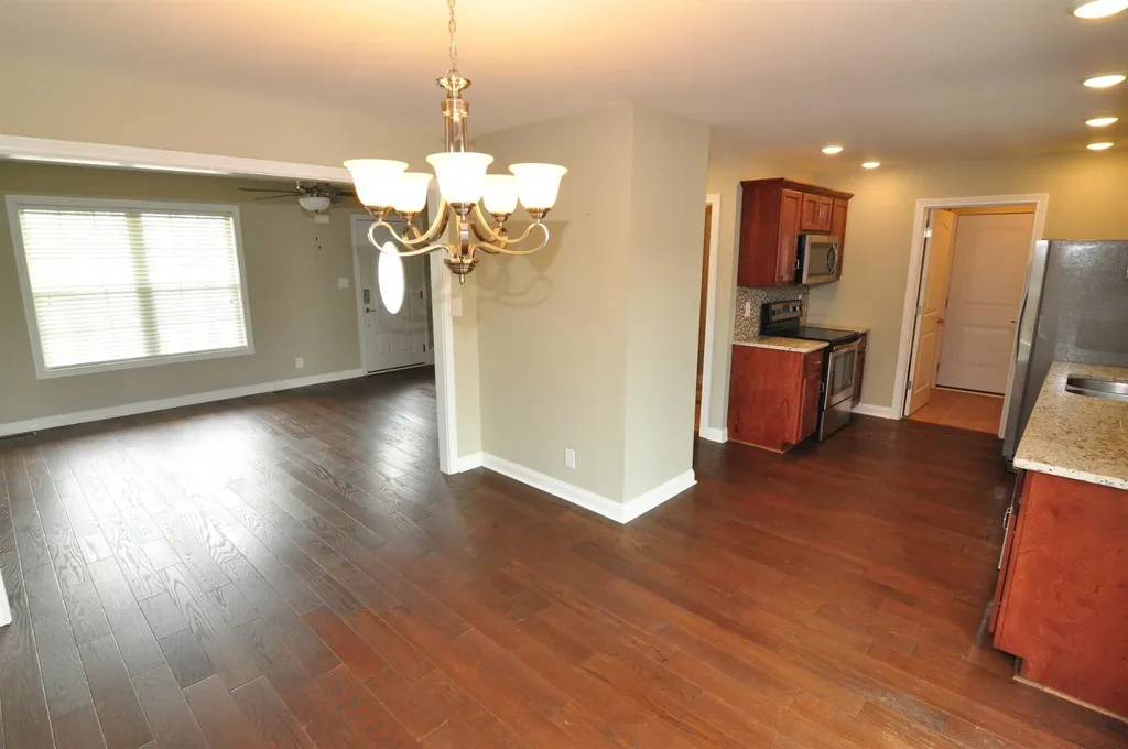 2134 Trophy Trc Clarksville TN 37040