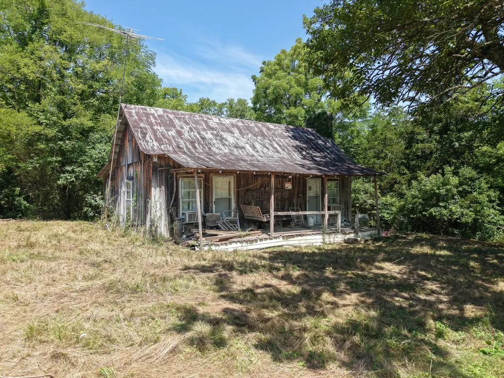 70 Giles Hollow Road Fayetteville TN 37334