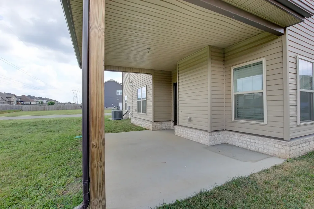 913 Isaac Drive Clarksville TN 37040