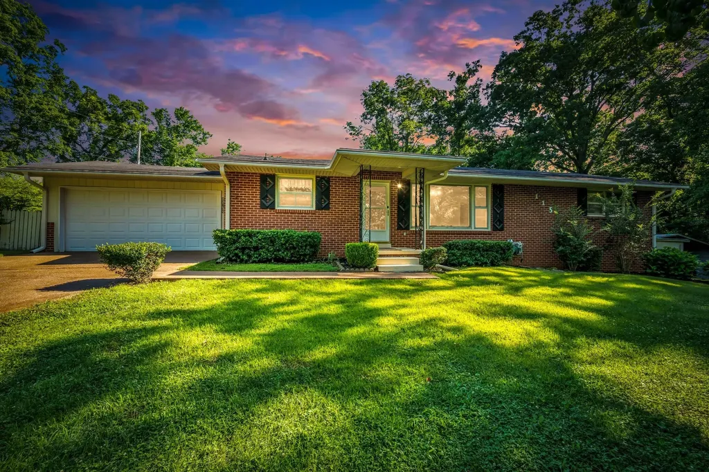 115 Atkinson Heights Centerville TN 37033