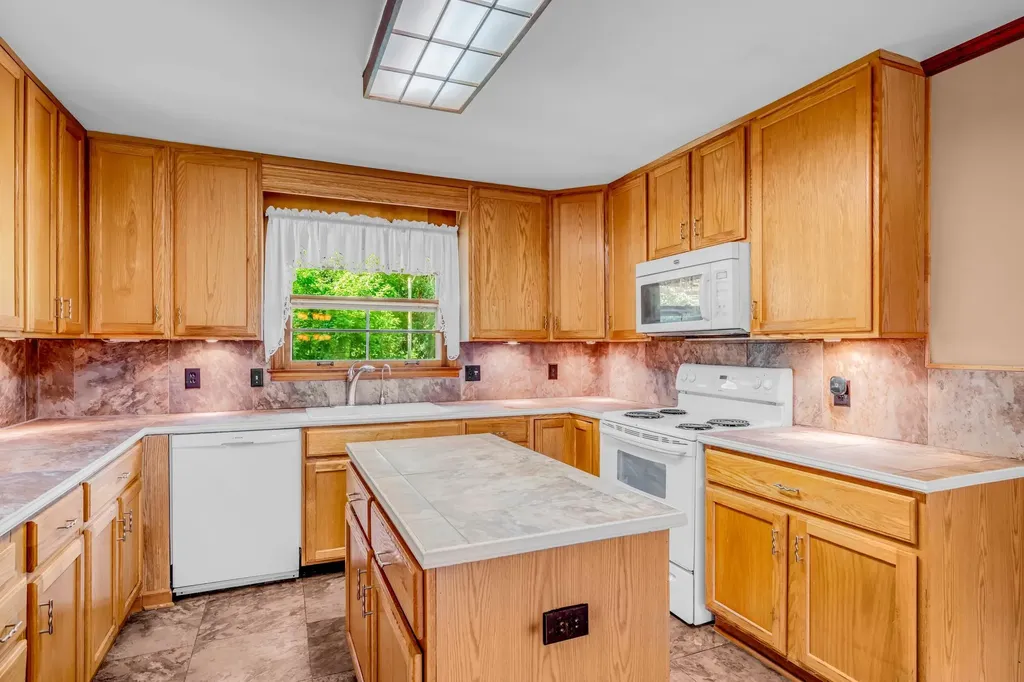 115 Atkinson Heights Centerville TN 37033
