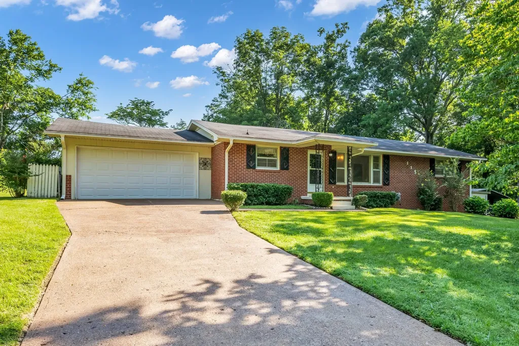 115 Atkinson Heights Centerville TN 37033