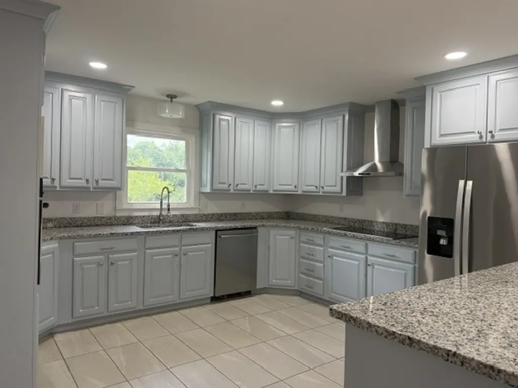 647 52 E Highway, E Portland TN 37148