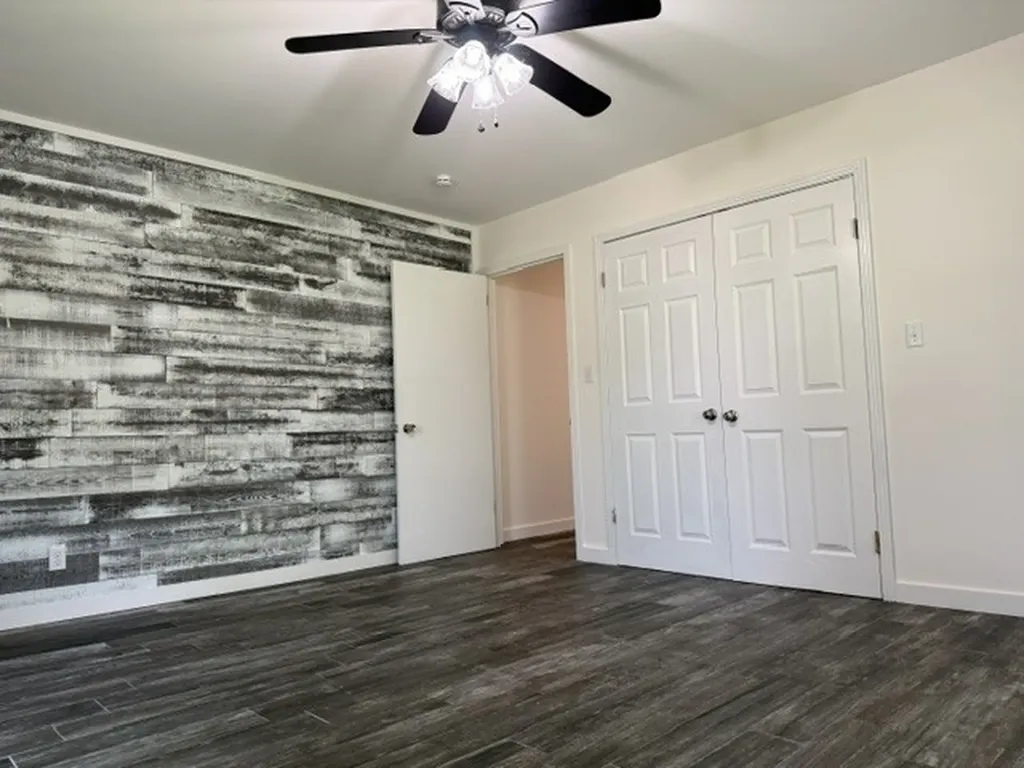 647 52 E Highway, E Portland TN 37148