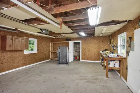 647 52 E Highway, E Portland TN 37148