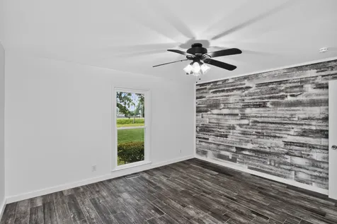 647 52 E Highway, E Portland TN 37148