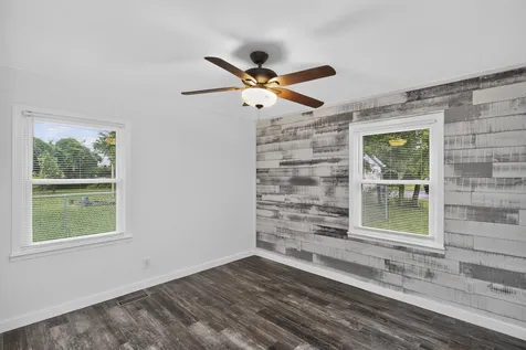 647 52 E Highway, E Portland TN 37148