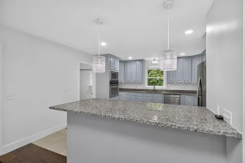 647 52 E Highway, E Portland TN 37148