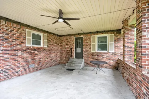 647 52 E Highway, E Portland TN 37148