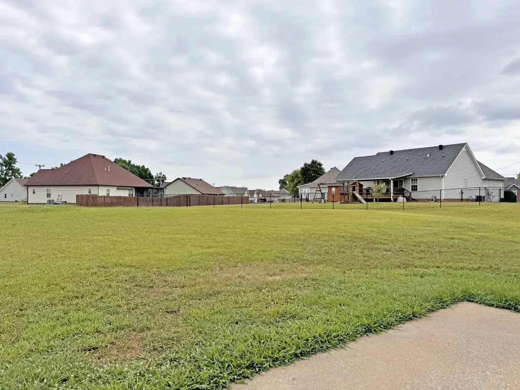 289 Ballygar Court Clarksville TN 37043