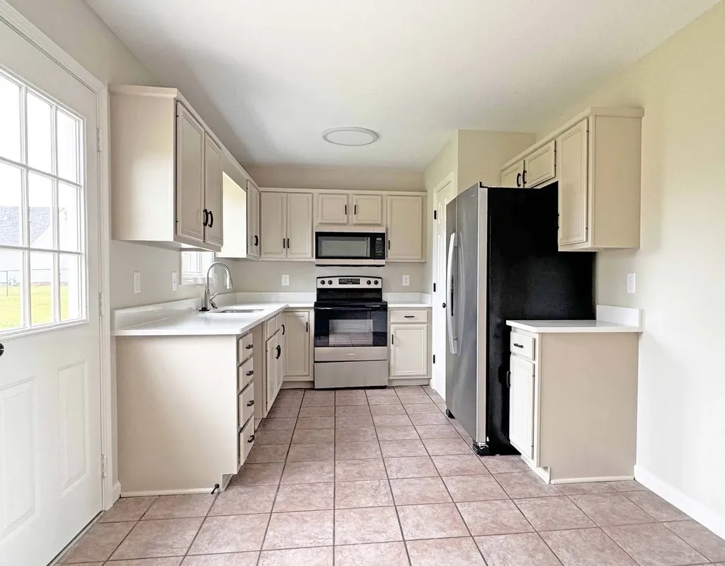 289 Ballygar Court Clarksville TN 37043