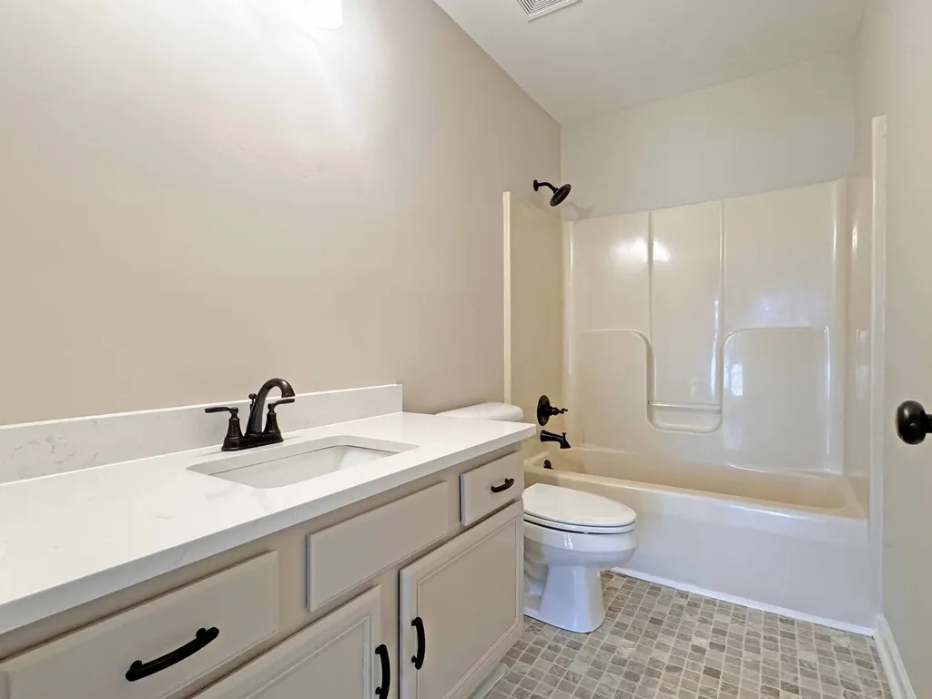 289 Ballygar Court Clarksville TN 37043