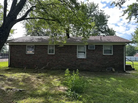 817 Irvin Lane Loretto TN 38469