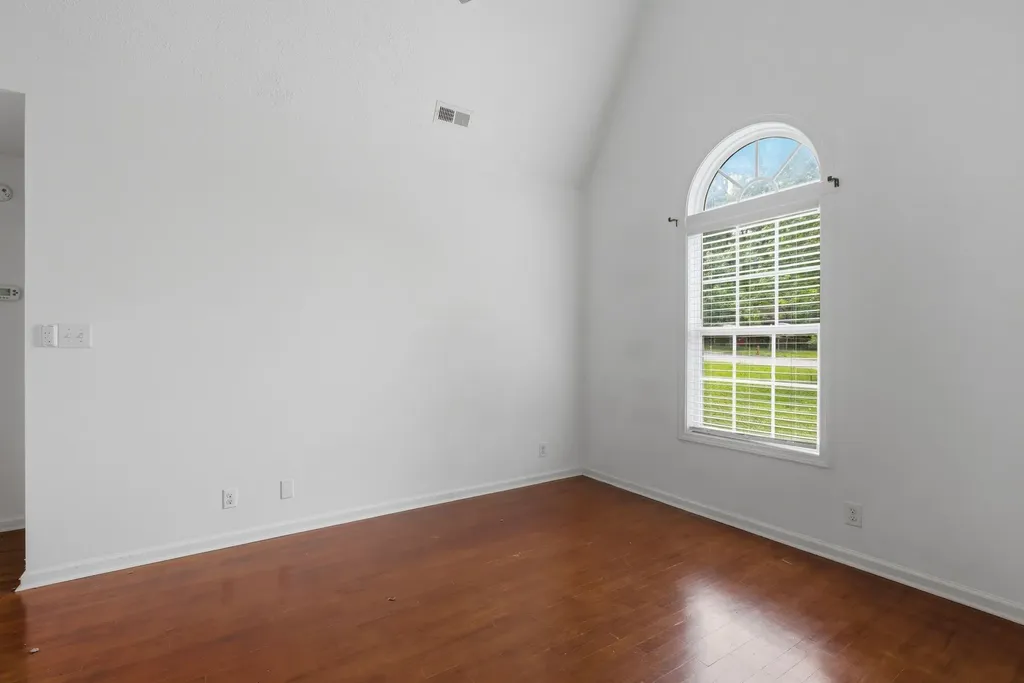 123 Vivian Drive Clarksville TN 37042