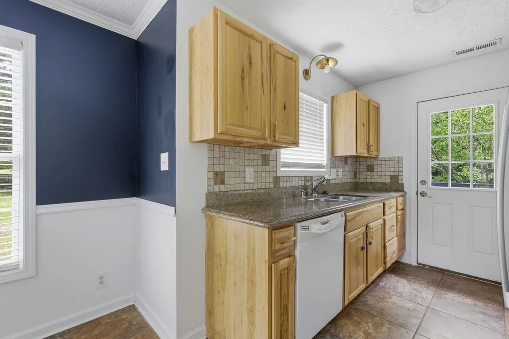 123 Vivian Drive Clarksville TN 37042