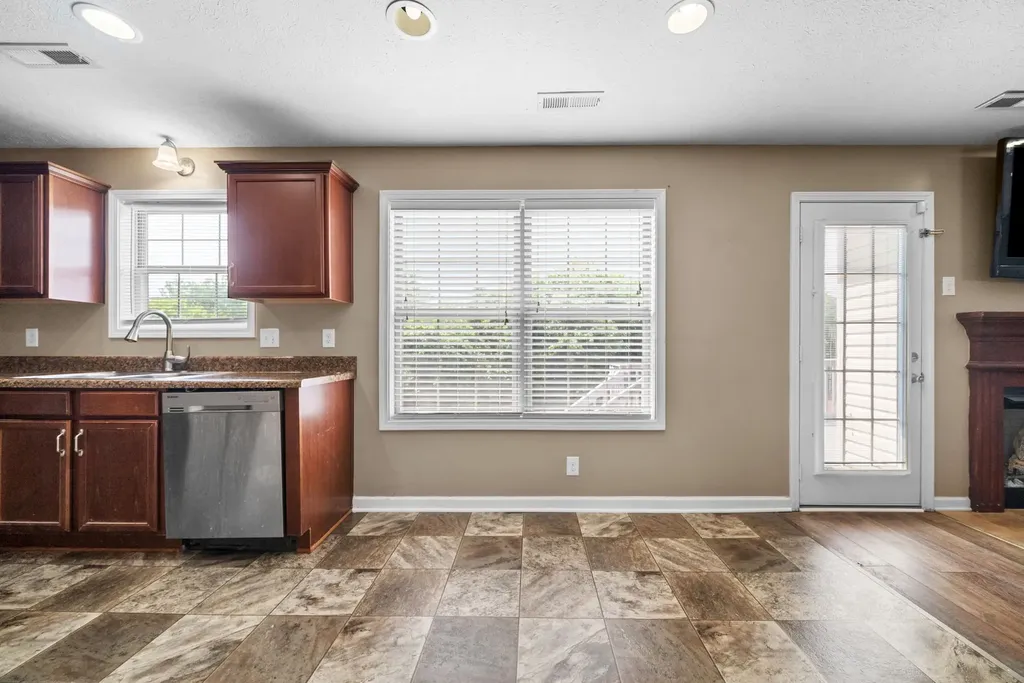 1996 General Neyland Drive Clarksville TN 37042